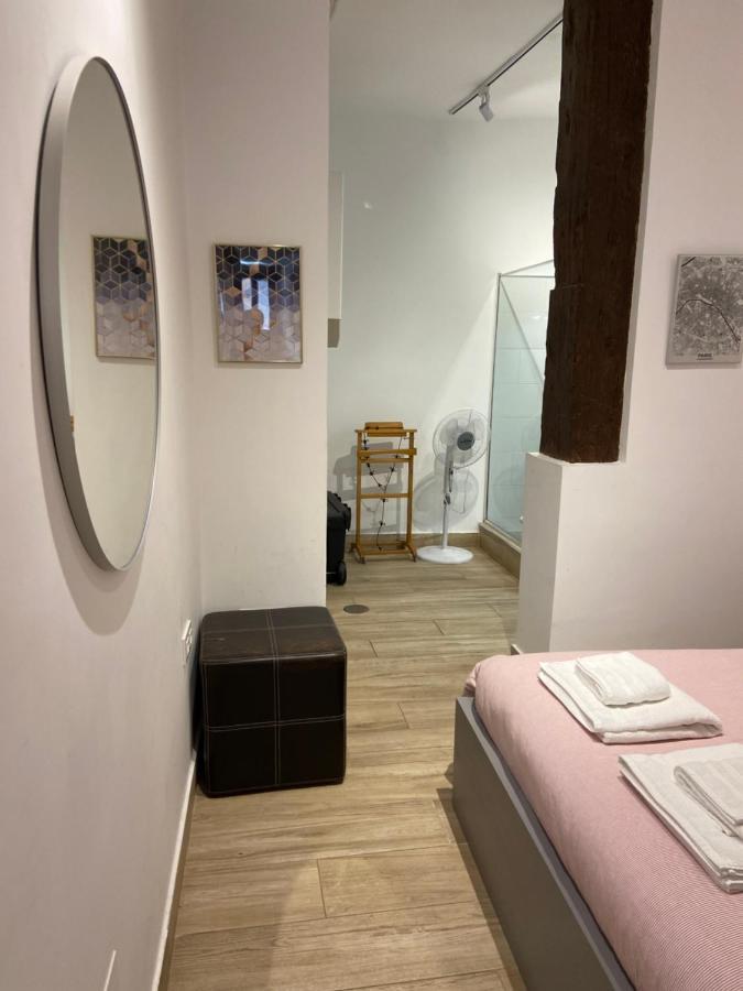 Opera-Suites Luxury La Boheme, In The Very Center Of Madrid. エクステリア 写真